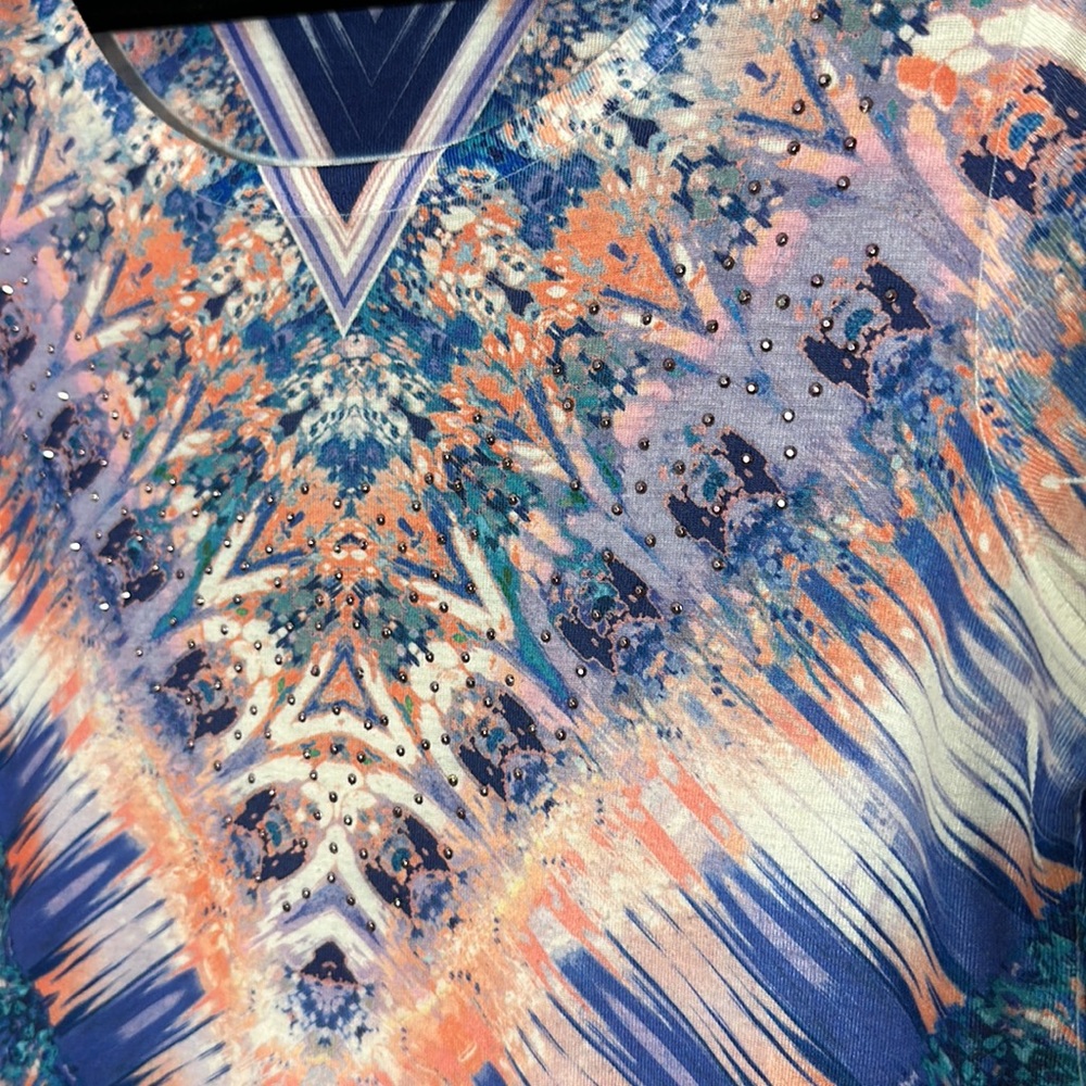 Like New Abstract Print Tee - Picture 2 of 6